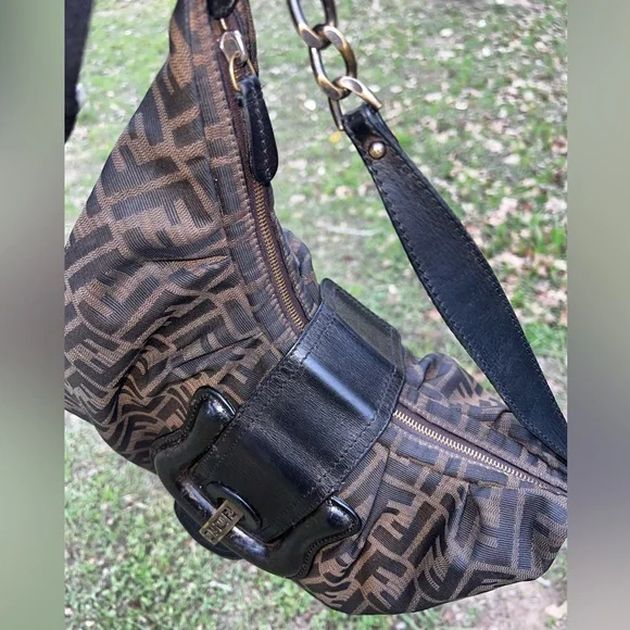 🖤 FENDI Zucca Borsa B Hobo Bag Made In ITALY Authentic! - Picture 10 of 16